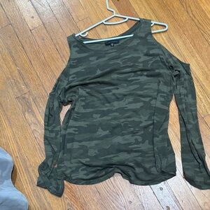 Sanctuary Green Camo Cold Shoulder Top
